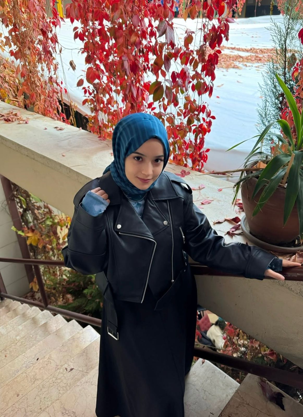 Karca Sürprizli Kadın Escort Amine